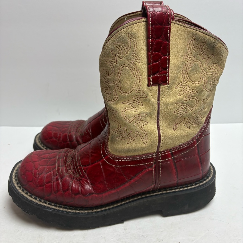 Ariat FatBaby Red and Tan Cowboy Western Boots Short Size 6B Women’s
